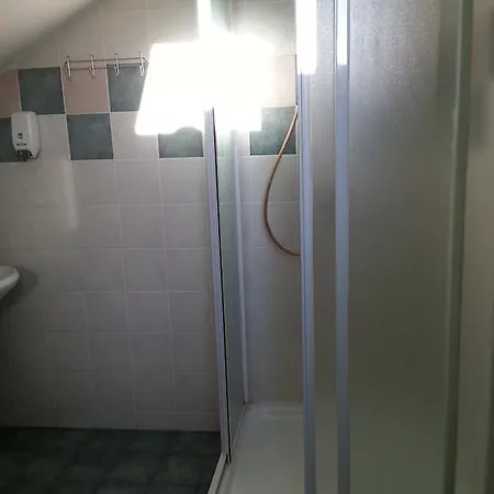 Hostal Maidla Hostel *
